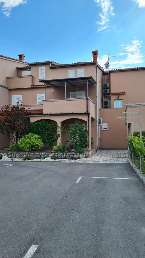 Apartments Ivanovski 拉布 外观 照片