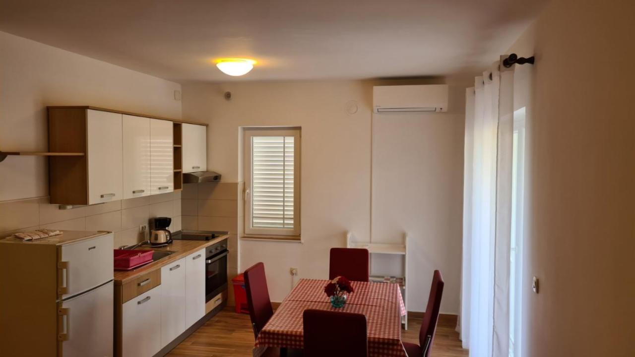 Apartments Ivanovski 拉布 外观 照片