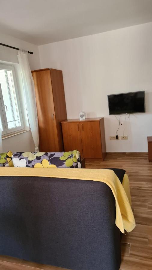 Apartments Ivanovski 拉布 外观 照片