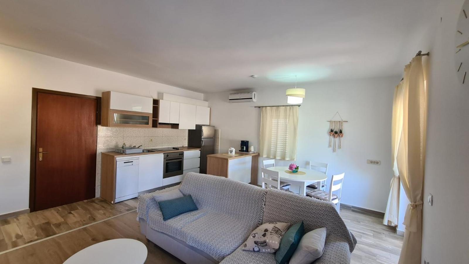 Apartments Ivanovski 拉布 外观 照片
