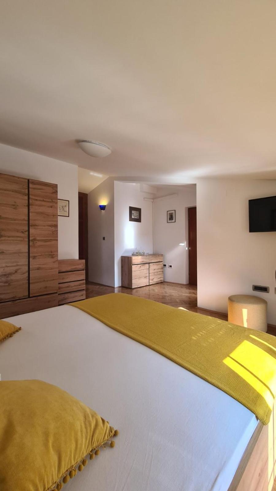 Apartments Ivanovski 拉布 外观 照片